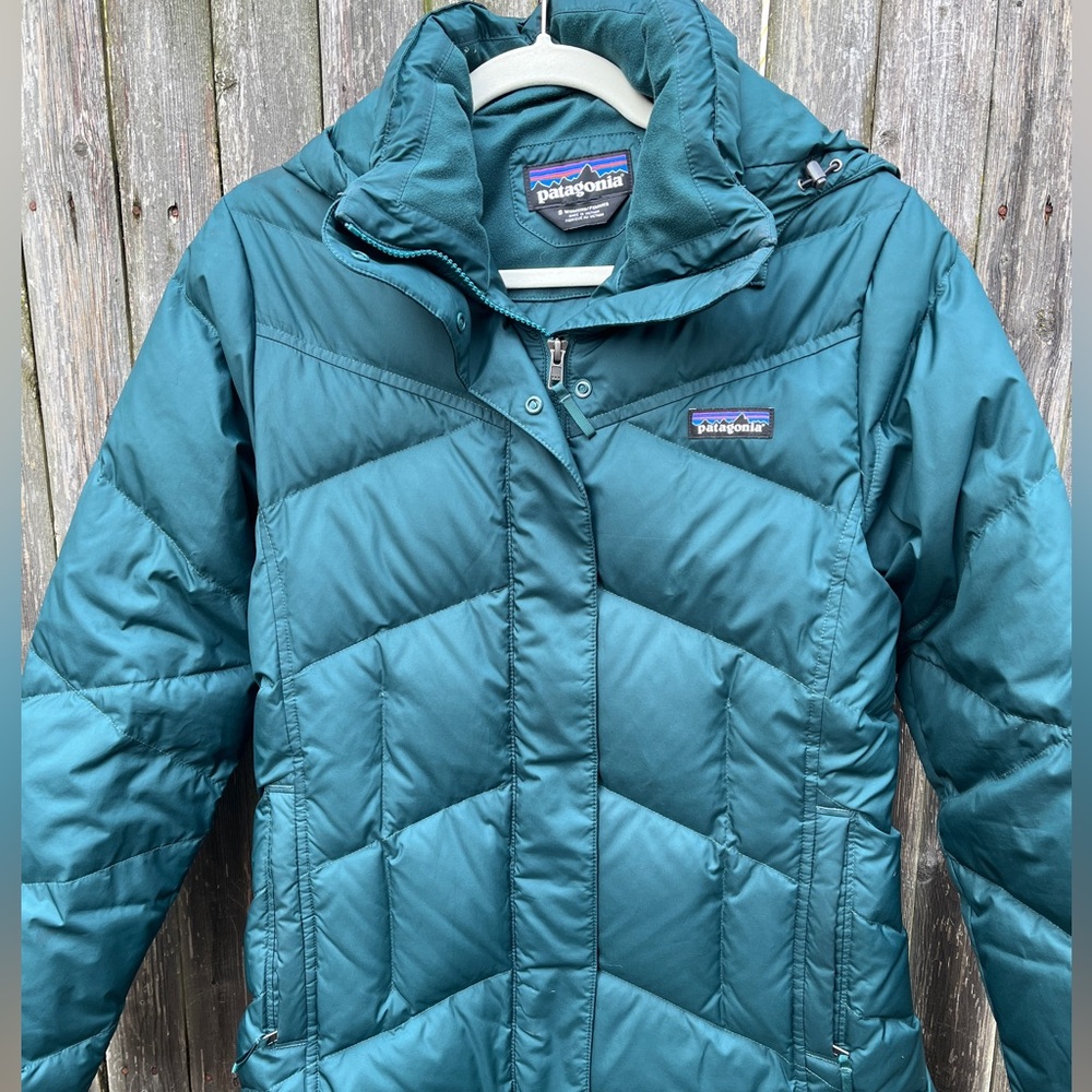 Patagonia Down Puffer Jacket in Hunter Green